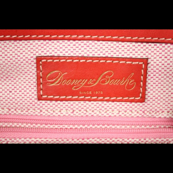 Dooney and Bourke Giraffe Tote NWT - Picture 4 of 4